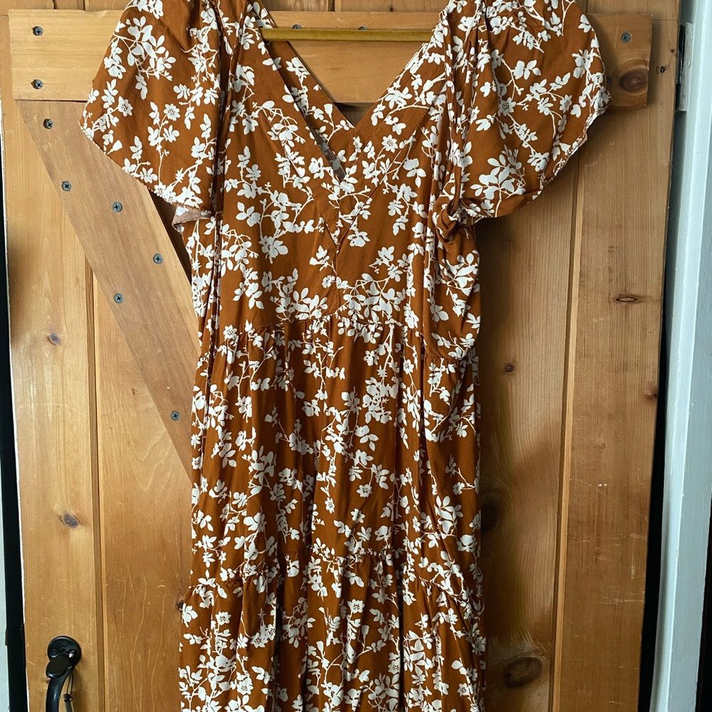 Old Navy Floral Midi Dress in Brown and White